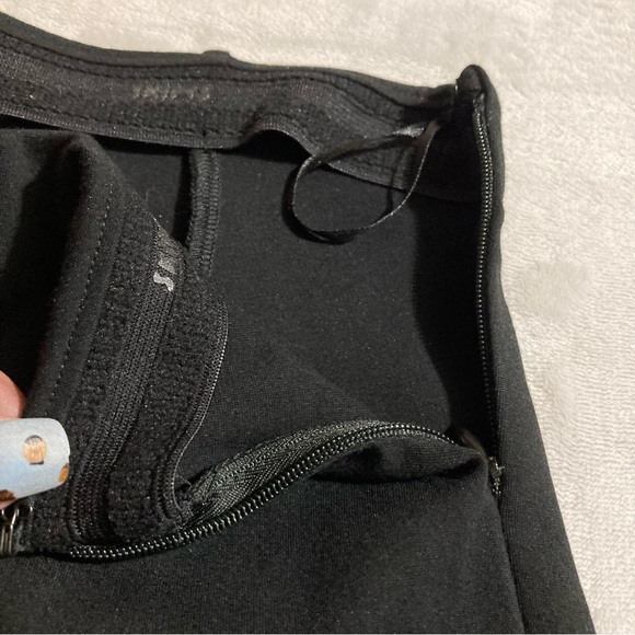 SKIMS Essential High Waist Capri XS - Picture 6 of 9